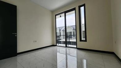 Rumah Sewa Nyaman Lokasi Taman Kopo Indah, Bandung, LB 95m²