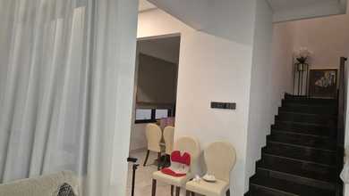 Rumah Prestisius di Kawasan Ciwaruga, Bandung, LB 250m², Harga 2,6 Miliar