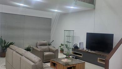 Kesempatan Eksklusif, rumah Prestisius di Mekar Wangi, Bandung, LB 450m²