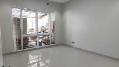 Dijual Rumah Strategis di Taman Holis Indah, Bandung - LT 187m²