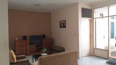 Rumah Favorit di Taman Holis Indah, Bandung, 3 KT, Harga 1,6 Miliar