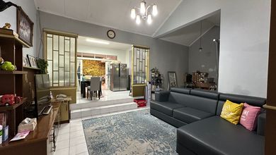 Rumah Eksklusif Luas 231 m2, di Kopo, Bandung