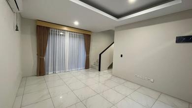 Rumah Sewa Murah Lokasi Kota Baru Parahyangan, Bandung, LB 94m²