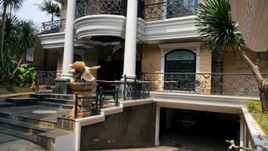 Hunian Mewah di Menteng Atas, Jakarta Pusat, 9 Kamar Tidur, LT 925m²