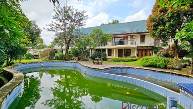 Jual Rumah Megah LT 3059 m2 di Lebak Bulus, Jakarta Selatan