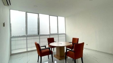 Ruko Furnished 3.5LT di Pondok Indah Jakarta Selatan