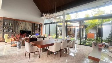 Rumah Minimalis di Kota Baru Parahyangan, Bandung, Luas 775 m2