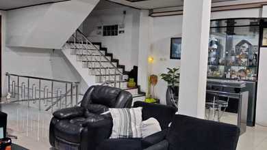 Dijual Ruko dan Rumah 3 Lantai di Jalan Gatot Subroto Dekat Tsm Strategis Mainroad