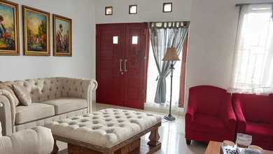Kesempatan Rumah di Soekarno Hatta, Bandung, LB 130m², Harga 1,8 Miliar