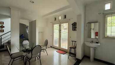 Penawaran Eksklusif, rumah Prestisius di Kota Baru Parahyangan, Bandung, LB 250m²