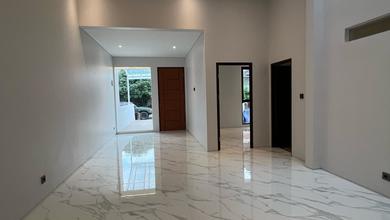 Kesempatan Rumah di Kota Baru Parahyangan, Bandung, LB 168m², Harga 2,45 Miliar