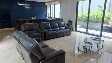 Rumah Prestisius di Kawasan Kota Baru Parahyangan, Bandung, LB 700m², Harga 9 Miliar
