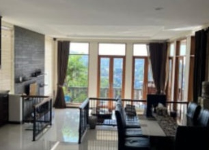 Rumah Elegan di Resor Dago Pakar, Bandung, 5 Kamar Tidur, LT 501m²