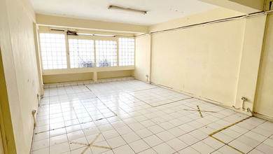 Ruko Harga Kompetitif Lokasi Ramai Ideal Utk Usaha