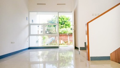 Dijual Rumah Strategis di Arcamanik, Bandung - LT 111m²