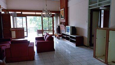 Jual Rumah Megah LT 510 m2 di Cipaku, Bandung