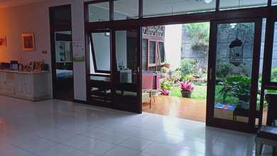 Rumah Elite di Kawasan Cibeunying, Bandung, LB 303m², Harga 8,5 Miliar