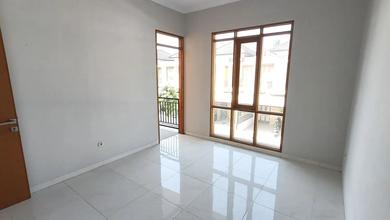 Rumah Dijual di Buah Batu, Bandung, LB 140m², Harga Kompetitif!