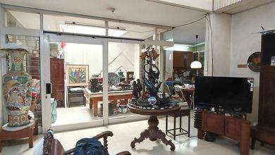 Jual Rumah Siap Huni di Cihampelas, Bandung, LT 750 m2