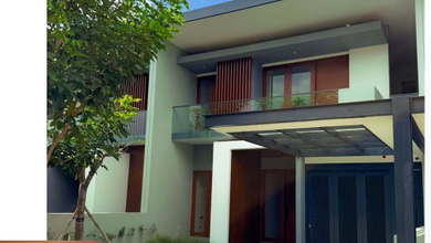 Dijual rumah Mewah di Terusan Buah Batu, Bandung - LT 250m²