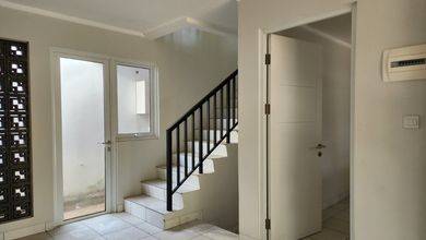 Jual Rumah Cantik LT 66 m2 di Summarecon Bandung, Bandung