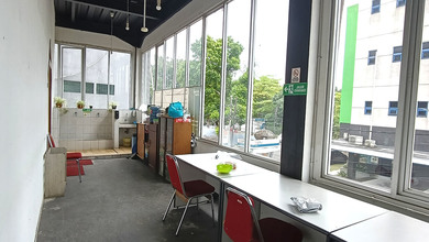 Soekarno Hatta Sayap ke Mainroad 10 M Gedung Luas Akses 2 Mobil Lega Strategis Murah Dijual