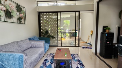 Jual Rumah Mewah LT 90 m2 Kawasan Summarecon Bandung, Bandung