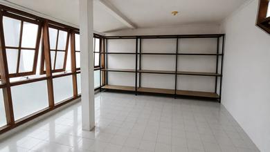 Rumah Mewah di Setiabudi, Bandung, 6 Kamar Tidur, LT 505m²