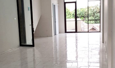 Ruang Usaha Lantai 3 renderng Siap Huni Bagus Ramai Disewakan