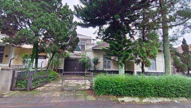Rumah Eksklusif LT 672 m2, area Pasir Kaliki, Bandung