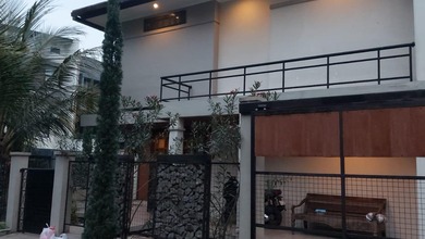 Kesempatan Langka, rumah Mewah di Setra Duta, Bandung, LB 300m²