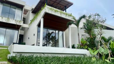 Rumah Mewah di Ungasan, Badung, 2 KT, LT 286m²