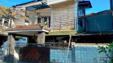 Rumah Dijual di Seminyak, Badung, LB 200m², Harga Terbaik!