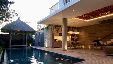 For Sale rumah Premium di Seminyak, Badung - LT 200m²