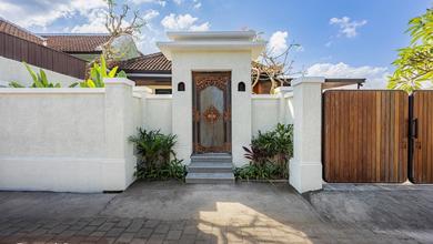 Rumah Mewah di Denpasar Timur, Denpasar, 4 KT, LT 275m²