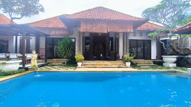 Rumah Mewah di Kawasan Nusa Dua, Badung, LB 327m², Harga 10 Miliar