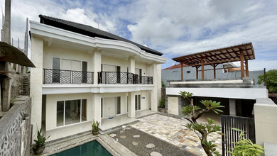 Rumah Area Luxury Denpasar Barat, Denpasar - Harga Terbaik 4,8 Miliar