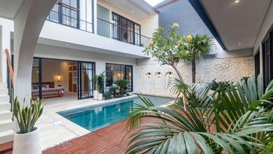 Rumah Mewah di Kawasan Jimbaran, Badung, LB 180m², Harga 4,9 Miliar