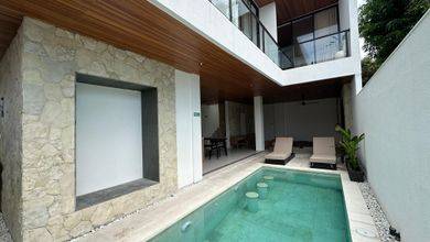 Jual Rumah Baru di Seminyak, Badung LT 115 m2