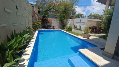 Rumah Mewah di Kawasan Canggu, Badung, LB 300m², Harga 5,8 Miliar