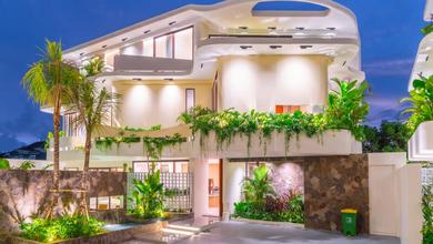 Hunian Elite di Kawasan Seminyak, Badung, LB 553m², Harga 17,8 Miliar