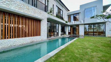 Rumah Modern Luas 389 Jual di Canggu, Badung