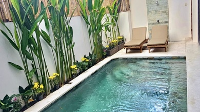 Rumah Prestisius di Kawasan Seminyak, Badung, LB 180m², Harga 6,5 Miliar