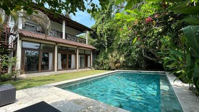 For Sale rumah Eksklusif di Canggu, Badung - LT 400m²
