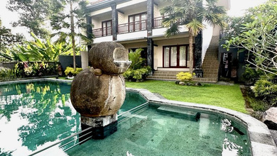 Rumah Elegan di Ubud, Gianyar, 6 Kamar Tidur, LT 950m²