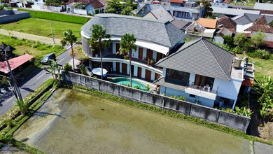 Rumah Area Luxury Canggu, Badung - Harga Menarik 12,5 Miliar