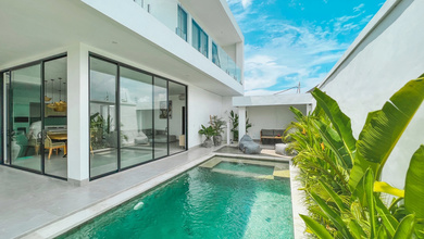 Dijual rumah Premium di Seminyak, Badung - LT 250m²