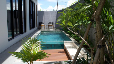 Rumah Prestisius di Kawasan Canggu, Badung, LB 227m², Harga 5 Miliar