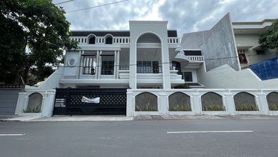 Rumah Mewah di Denpasar Timur, Denpasar, 6 KT, LT 600m²