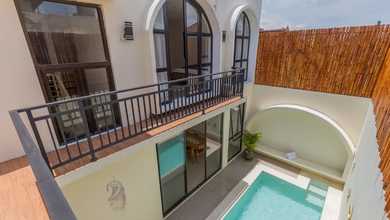 Jual Rumah Megah Luas 138 m2 Area Seminyak, Badung
